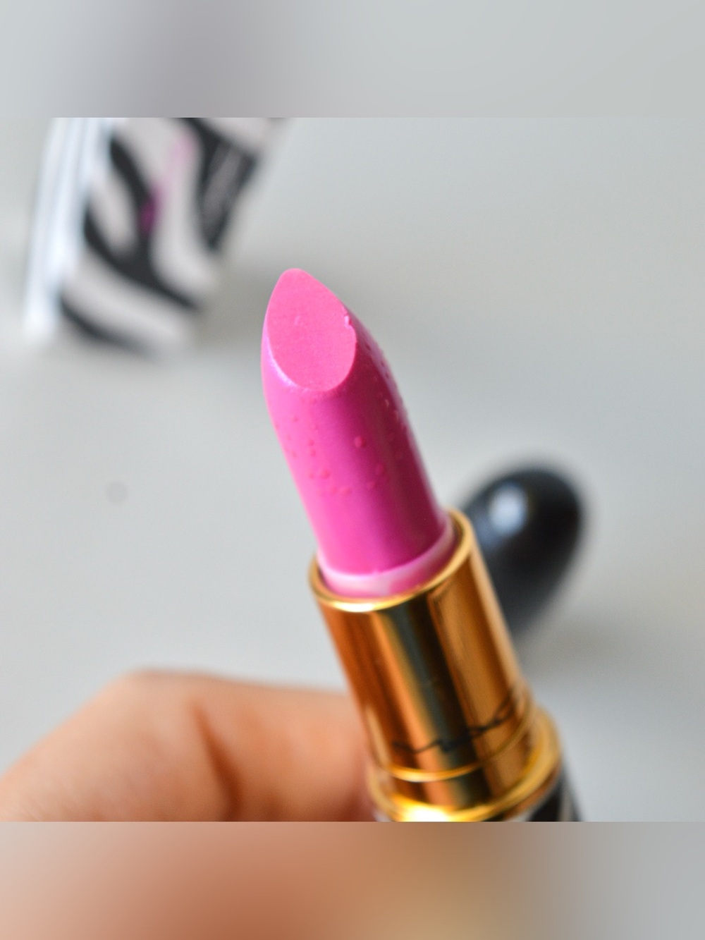 MAC Cosmetics Lipstick *TOO FAB* Limited Edition ULTRA RARE DRESSCAMP 2008 - Picture 3 of 11